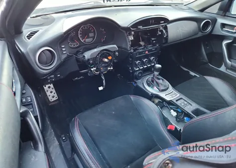 2013 Subaru Brz 2.0 Limited z USA, uszkodzony, nr VIN JF1ZCAC17D2610275